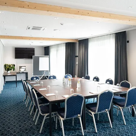 Maremueritz Yachthafen Otel 2*