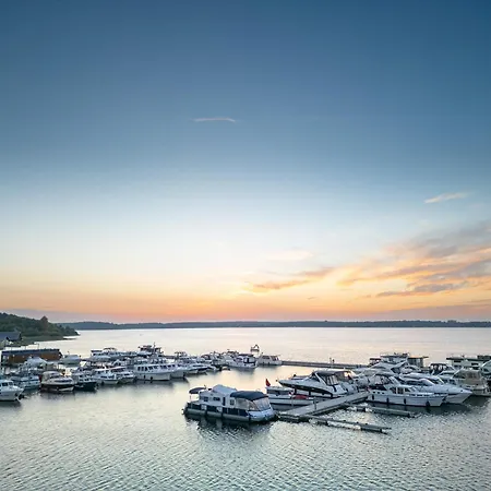 منتجع Maremueritz Yachthafen فارين