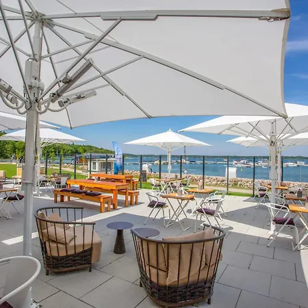 منتجع Maremueritz Yachthafen 2*