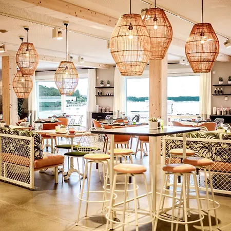 Maremueritz Yachthafen 2* فارين